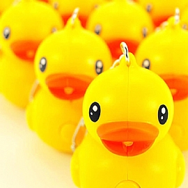 2013中秋節活動!黃色小鴨中秋節先「游」高雄